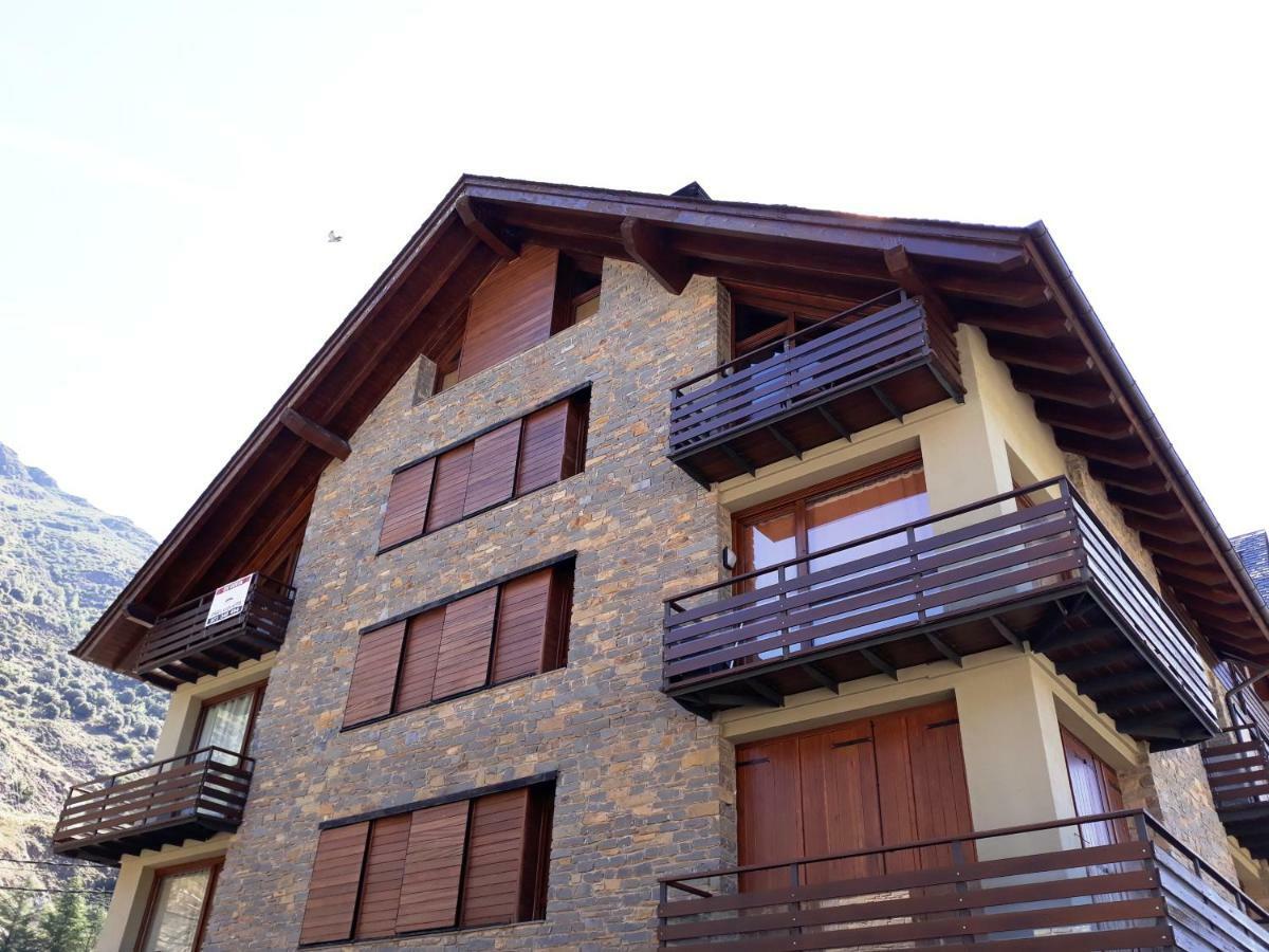 Duplex Familiar En Esterri D'Aneu Exterior photo